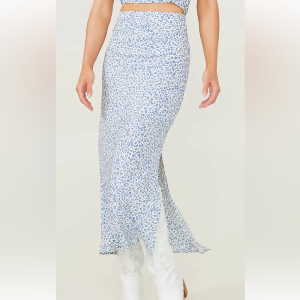 Amora Altard Midi Skirt! NEW WITH TAGS